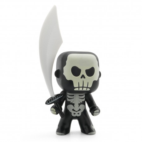 ARTY TOY SKULLY